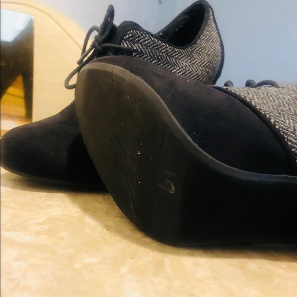 XOXO - Picture 5 of 5